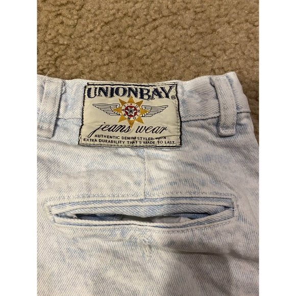 Vintage Unionbay Distressed Acid Wash Blue Denim Jean Shorts Size 31 8” Inseam - Picture 4 of 10